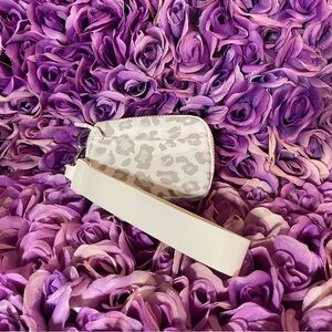 Stylish White & Grey Leopard Print Women's Wallet